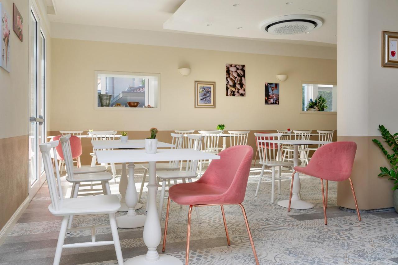 Pan Di Zenzero Icecream Hotel Rimini Extérieur photo